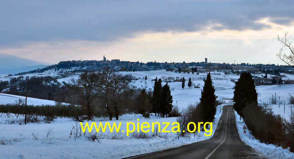 Pienza sotto la neve